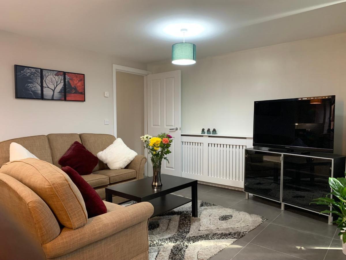 Aqua Dreams - Serviced Luxury Modern Centre 2 Bed Apartment *